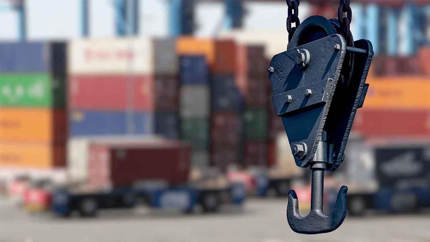 Crane hook - alat berat yang digunakan dalam proses konstruksi kapal